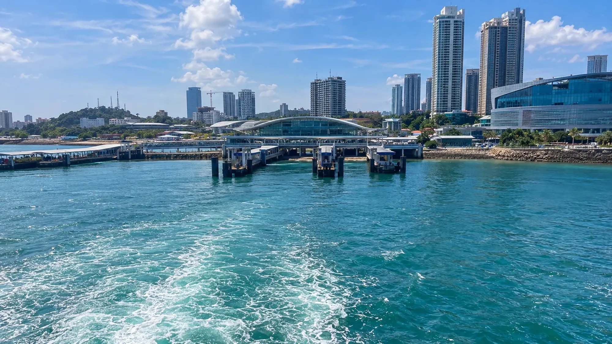 Ferry from HarbourFront (Singapore) to Harbour Bay (Batam), midday