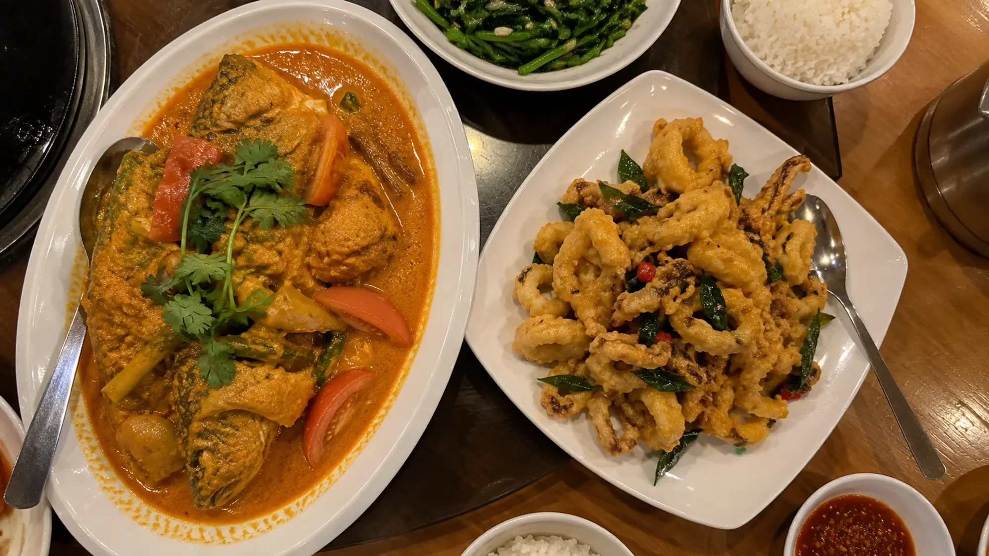 Kakap fish curry and salted egg squid — Jaya Dado, a Chinese restaurant in Bengkong, Batam