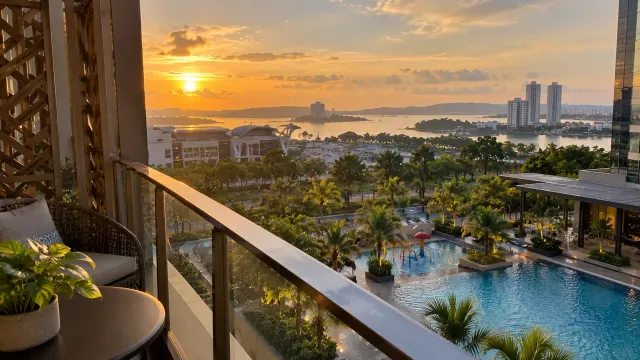 The view from a room balcony of a 5-star city hotel — Mercure Batam, a 5-star city hotel in Batam Centre, Batam
