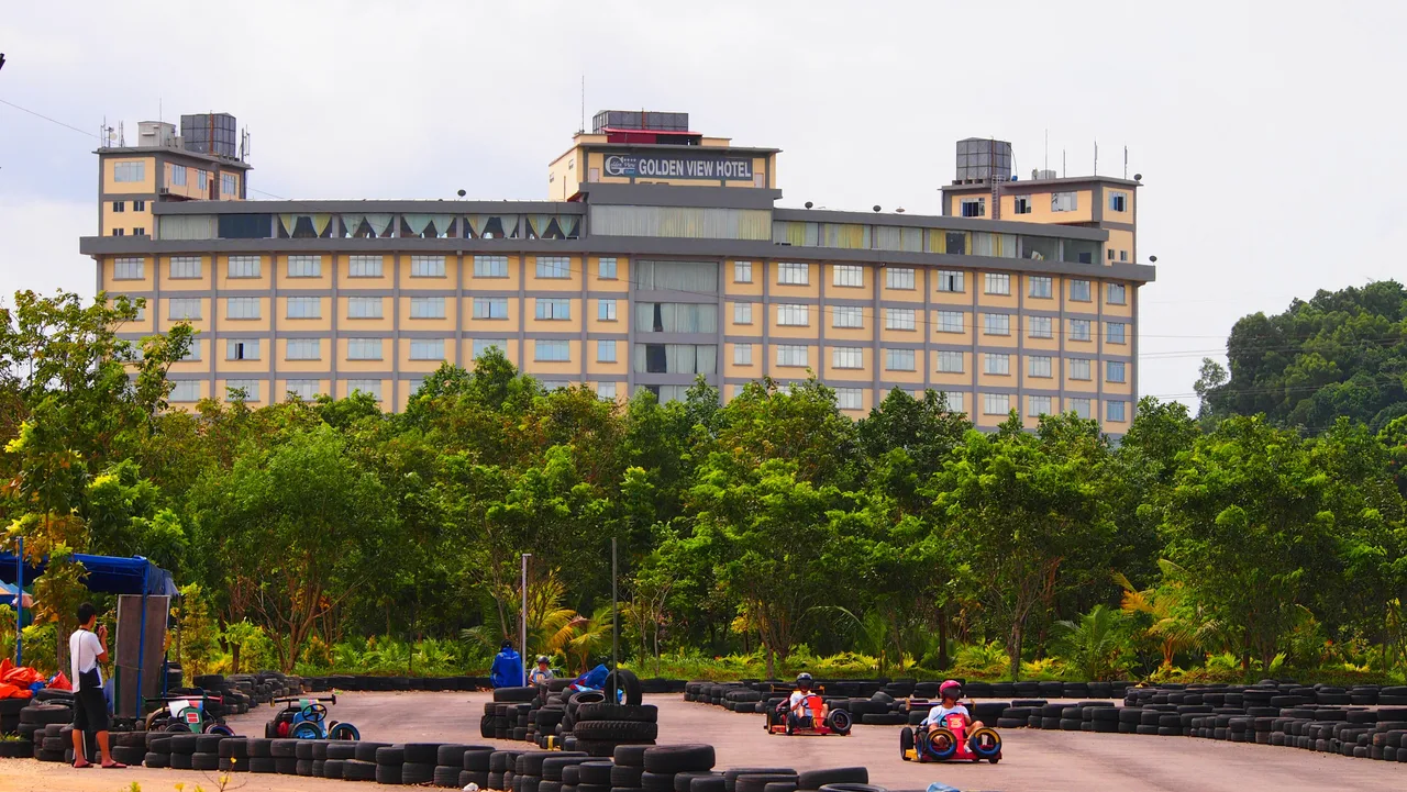 Golden View Hotel, Batam — real photo: Batam, Indonesia.